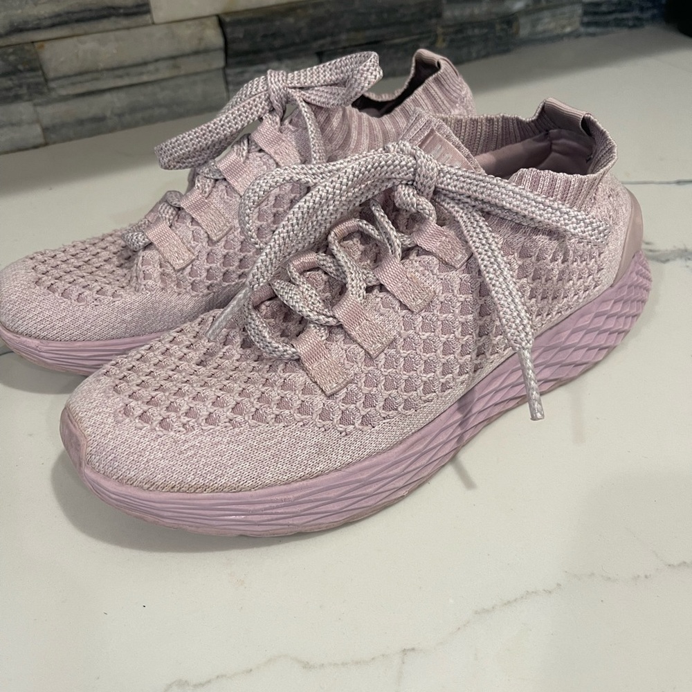 SOLD * NOBULL running shoes 8.5